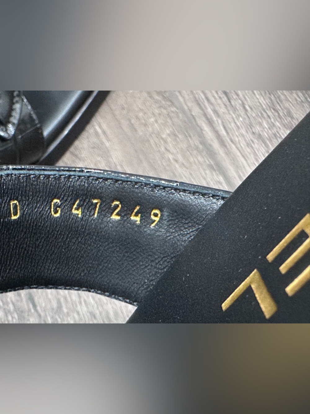 NEW BLAZY CHANEL Black CROC EMBOSSED LARGE CC Logo FLIP FLOP THONG Sandals 40 - Picture 12 of 15